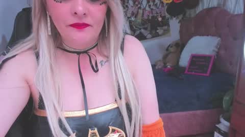 Snapshot of adriiana_fox_ chatting on 4, 10, 2025 adriiana_fox_ online show from 4, 10, 2025
