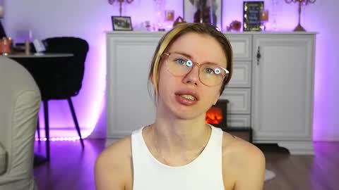 Aelia online show from 28, 10, 2025