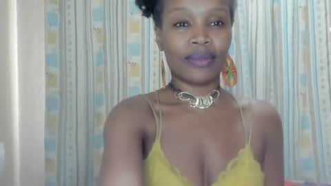 Snapshot of aficangagqueen chatting on 4, 11, 2025 AfricanSquirtQueen online show from 4, 11, 2025