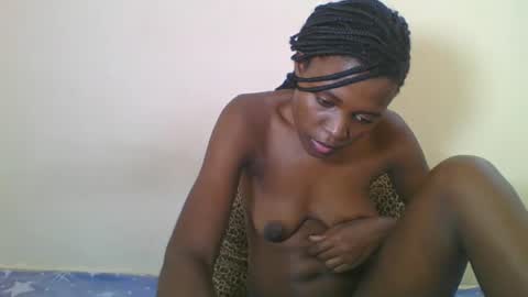 Yvonne online show from 15, 5, 2026