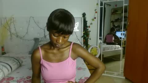 Snapshot of africanpetitequeen chatting on 22, 12, 2024 CIARA online show from 22, 12, 2024
