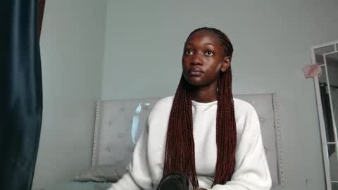 Snapshot of africanpetitequeen chatting on 13, 10, 2025 CIARA online show from 13, 10, 2025