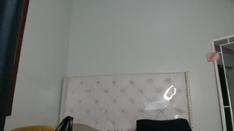 Snapshot of africanpetitequeen chatting on 18, 10, 2025 CIARA online show from 18, 10, 2025