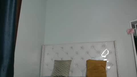 Snapshot of africanpetitequeen chatting on 20, 10, 2025 CIARA online show from 20, 10, 2025