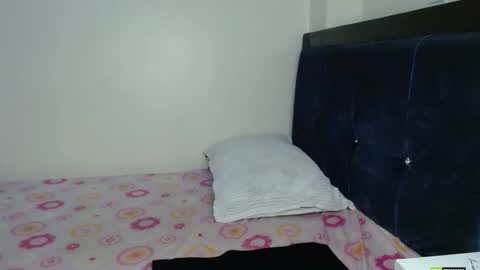 Mia online show from 8, 10, 2025