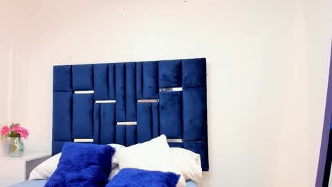 A F R O D I T A  E V A N S online show from 24, 2, 2026