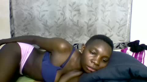 Snapshot of afronubians_ chatting on 9, 3, 2025 pink and josphen online show from 9, 3, 2025