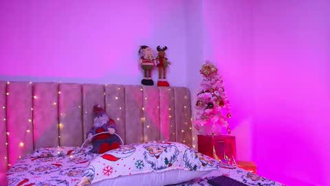 Snapshot of agata_01_ chatting on 2, 12, 2025 Ana online show from 2, 12, 2025