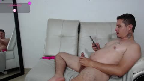 independent model online show from 24, 1, 2025