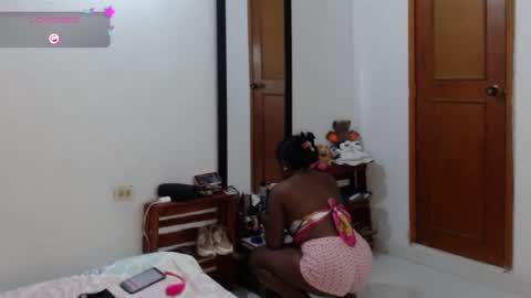 independent model online show from 28, 2, 2025