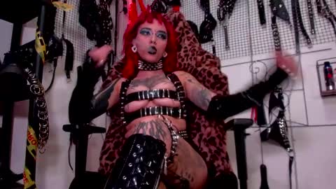 Agatha Fox online show from 21, 12, 2024