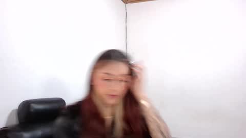 agathamoont online show from 26, 2, 2026