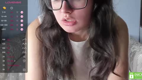 Snapshot of agattasmith chatting on 4, 3, 2025 AgattaSmith online show from 4, 3, 2025