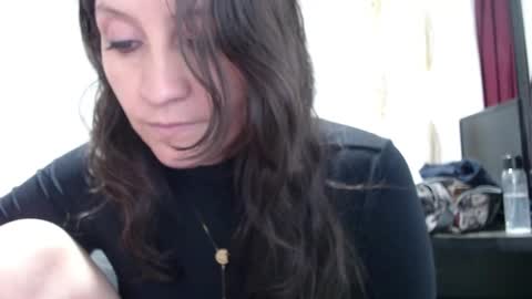 Snapshot of agel_sw1 chatting on 6, 3, 2025 Angel online show from 6, 3, 2025