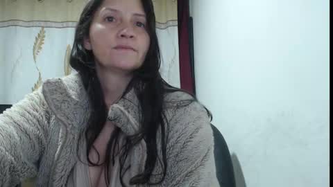 Snapshot of agel_sw1 chatting on 3, 10, 2025 Angel online show from 3, 10, 2025
