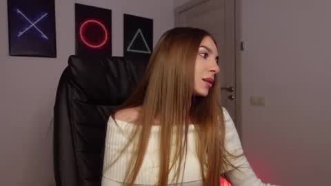 Agelina Lilly Laura online show from 19, 2, 2025