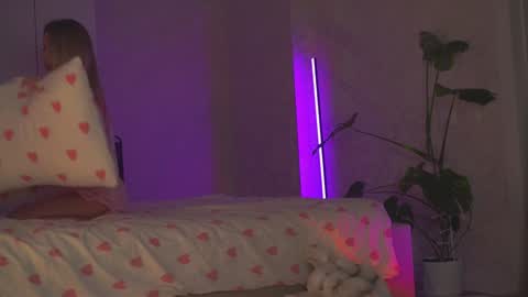 Snapshot of agent_blonde chatting on 12, 9, 2025 May online show from 12, 9, 2025