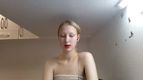 Snapshot of agnesmolima chatting on 14, 11, 2025 Monica online show from 14, 11, 2025
