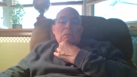 aguynrkfrd online show from 18, 11, 2025