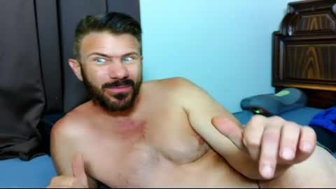 Blue Eyed Handsome Man online show from 29, 7, 2026