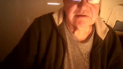 Snapshot of ahmole chatting on 4, 12, 2024 Ole online show from 4, 12, 2024