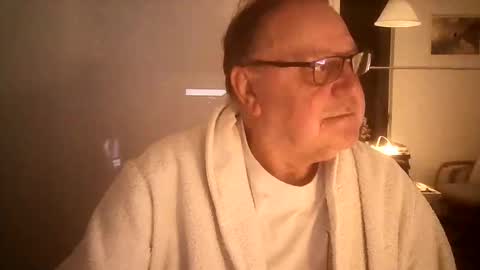 Snapshot of ahmole chatting on 8, 12, 2024 Ole online show from 8, 12, 2024