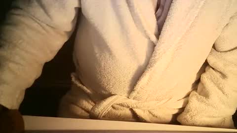 Snapshot of ahmole chatting on 10, 11, 2025 Ole online show from 10, 11, 2025