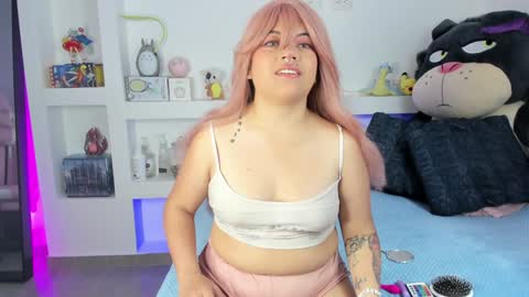 Snapshot of ahri_elderwood chatting on 9, 1, 2025 Ahri help me get to 100 online show from 9, 1, 2025