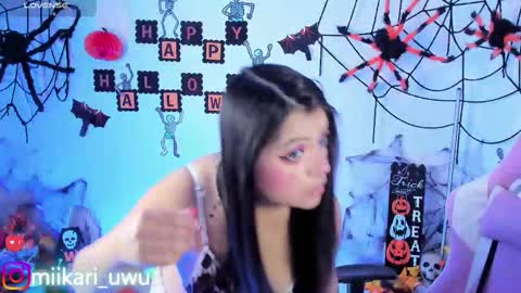 Snapshot of ahri_elderwood chatting on 14, 10, 2025 Ahri help me get to 100 online show from 14, 10, 2025