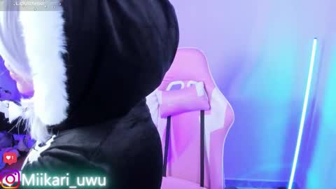 Snapshot of ahri_elderwood chatting on 16, 11, 2025 Ahri help me get to 100 online show from 16, 11, 2025