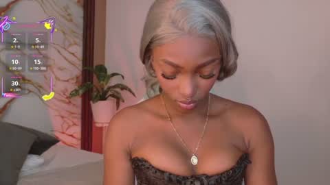 Ahvi Ebony online show from 26, 7, 2026