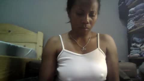 Snapshot of aicha_boobs chatting on 24, 9, 2025 Aicha boobs online show from 24, 9, 2025