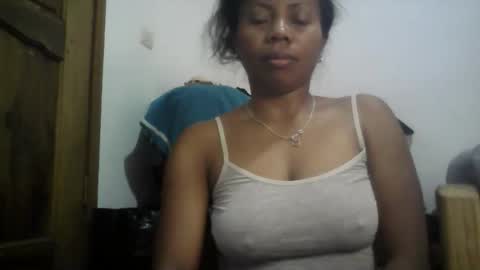 Snapshot of aicha_boobs chatting on 17, 11, 2025 Aicha boobs online show from 17, 11, 2025