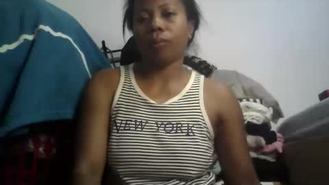 Aicha boobs online show from 29, 4, 2026