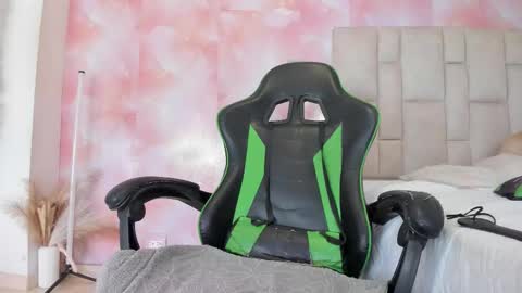 karoline  online show from 17, 2, 2026