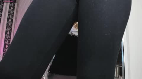 Snapshot of aidasina chatting on 3, 11, 2025 aidasina online show from 3, 11, 2025