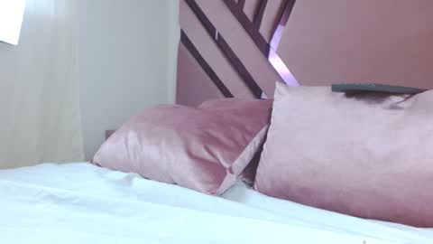 Snapshot of aiilynsmiith chatting on 10, 11, 2025 aiilynsmiith online show from 10, 11, 2025