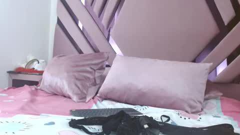 aiilynsmiith online show from 11, 1, 2026