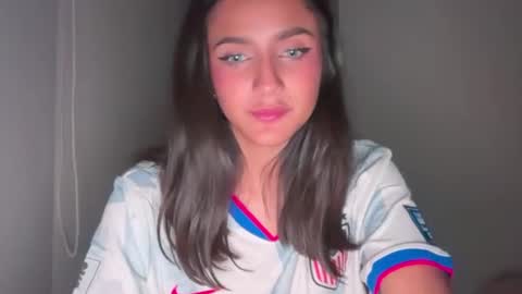Snapshot of aiisha18 chatting on 23, 7, 2026 Aiisha online show from 23, 7, 2026