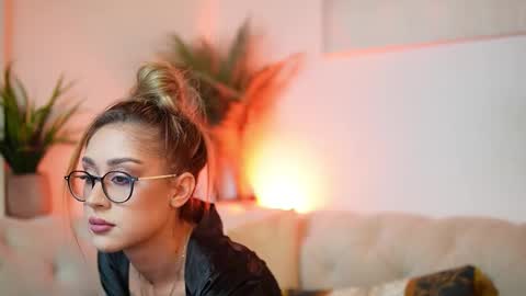 Snapshot of aileenaxa chatting on 4, 10, 2025  Aileen  online show from 4, 10, 2025
