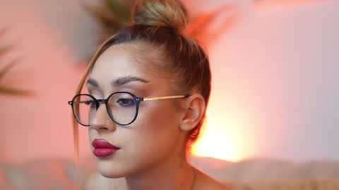 Snapshot of aileenaxa chatting on 14, 10, 2025  Aileen  online show from 14, 10, 2025