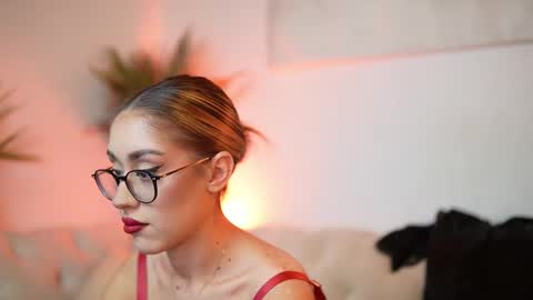  Aileen  online show from 29, 10, 2025