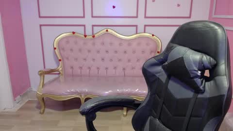 Snapshot of ailen_t chatting on 13, 12, 2024 Ailen online show from 13, 12, 2024