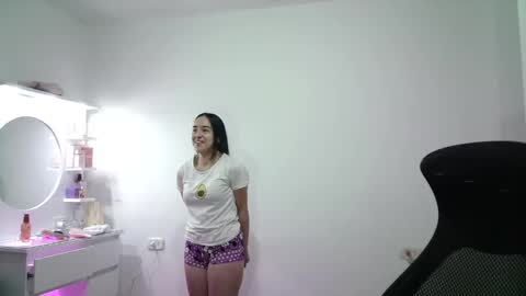 Snapshot of aineangeel chatting on 5, 11, 2025 AINE online show from 5, 11, 2025