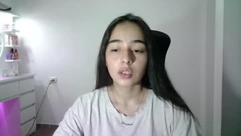 Snapshot of aineangeel chatting on 12, 11, 2025 AINE online show from 12, 11, 2025