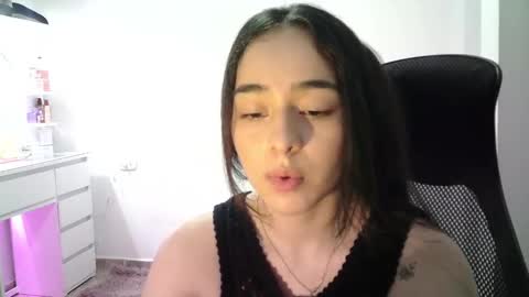 Snapshot of aineangeel chatting on 21, 11, 2025 AINE online show from 21, 11, 2025