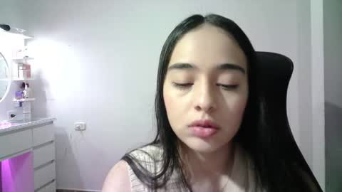 Snapshot of aineangeel chatting on 2, 12, 2025 AINE online show from 2, 12, 2025