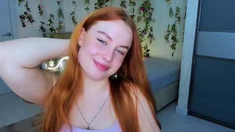 Snapshot of airysilhouette chatting on 13, 11, 2025 Louise online show from 13, 11, 2025