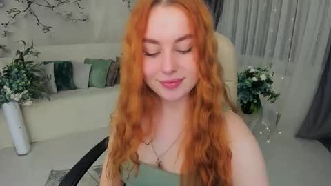 Snapshot of airysilhouette chatting on 5, 12, 2025 Louise online show from 5, 12, 2025