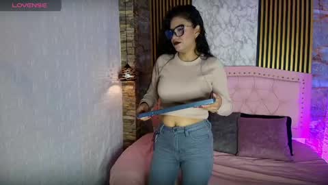 aisha__cambell online show from 1, 5, 2026